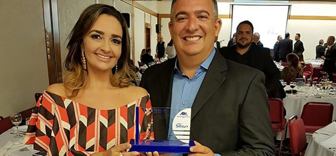 Geovani Ribeiro recebe o Prêmio Hoteleiro do Ano em Goiás